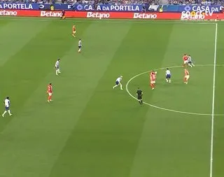 Benfica, Porto derbisindeki hakem kararlarını derledi: "Tamamen normal şeyler."…